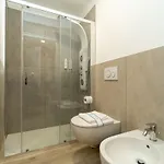 Spacious With Wifi And Ac & Parking * Milán