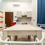 Spacious With Wifi And Ac & Parking * Milán