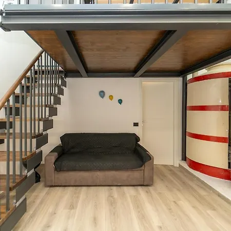 Spacious With Wifi And Ac & Parking *