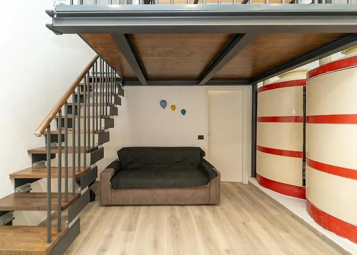 Spacious With Wifi And Ac & Parking *